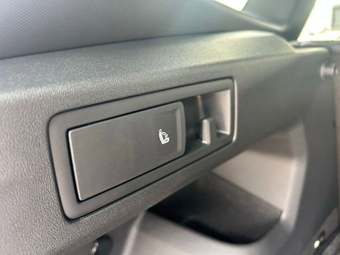 New 2026 Volkswagen Tiguan SE R-Line image 45