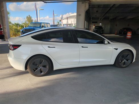 Used 2022 Tesla Model 3 Long Range image 4