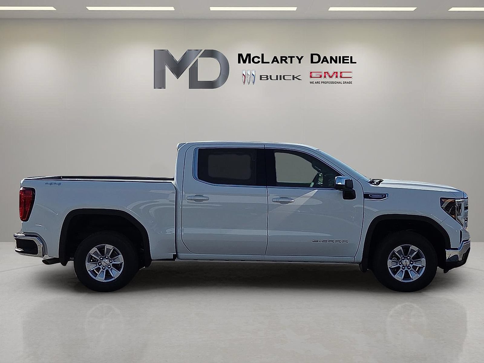 New 2026 GMC Sierra 1500 SLE AWD/4WD image 6