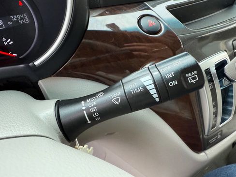 Used 2015 Nissan Quest SV image 30