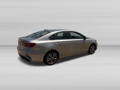 Used 2024 Kia Forte LXS w/ LXS Technology Package FWD image 3