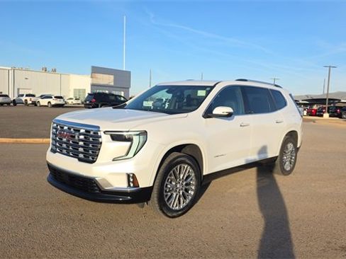 Used 2025 GMC Acadia Denali image 2