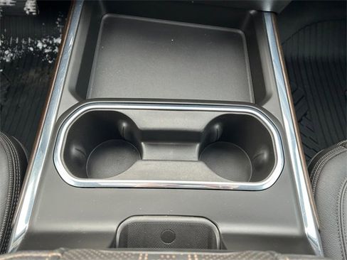 Used 2024 Chevrolet Silverado 2500 High Country w/ Technology Package image 25