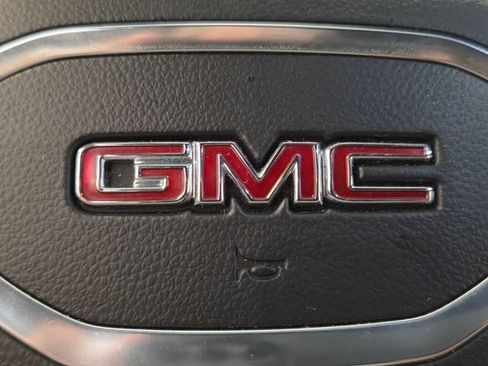 Used 2022 GMC Yukon SLT w/ SLT Premium Package RWD image 31