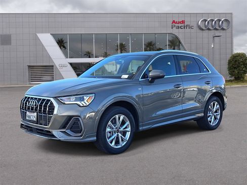 Used 2024 Audi Q3 2.0T Premium w/ Convenience Package image 1