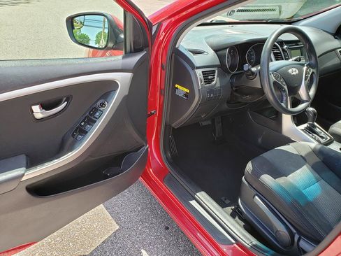 Used 2016 Hyundai Elantra GT FWD image 8