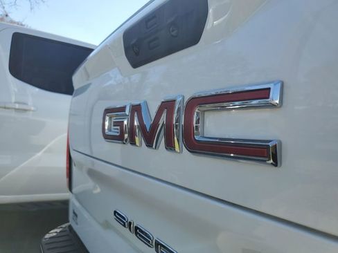 Used 2025 GMC Sierra 1500 SLT image 6