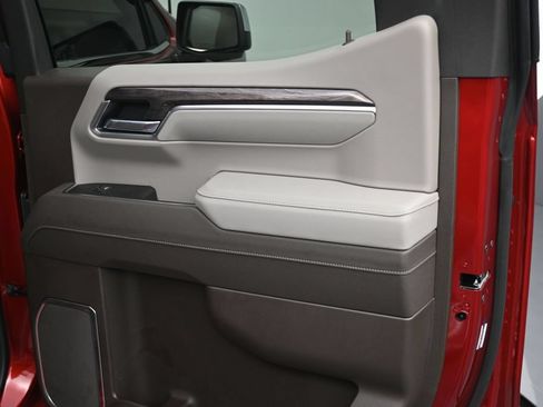 Used 2026 Chevrolet Silverado 1500 LTZ w/ LTZ Premium Package AWD/4WD image 11