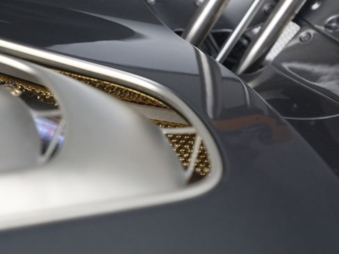 Used 2014 McLaren P1 image 39