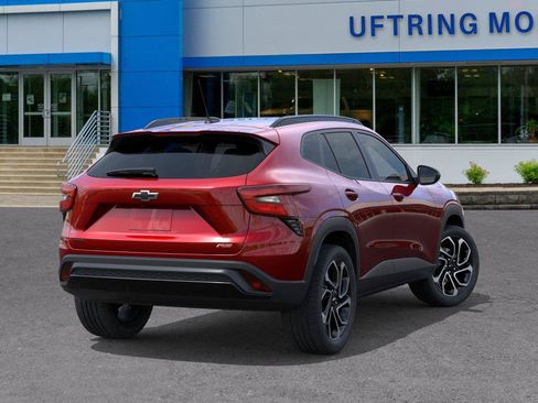 New 2026 Chevrolet Trax RS w/ Sunroof Package FWD image 4