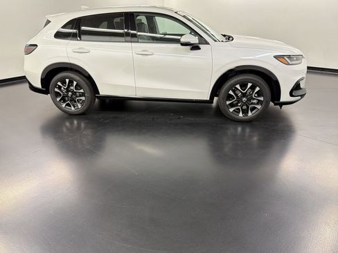 New 2026 Honda HR-V EX-L image 8