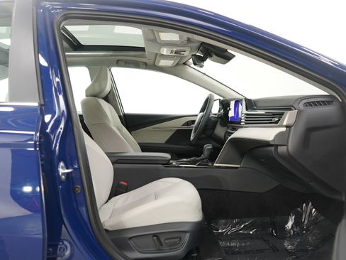 Used 2026 Toyota Camry XLE w/ Premium Plus Package image 11