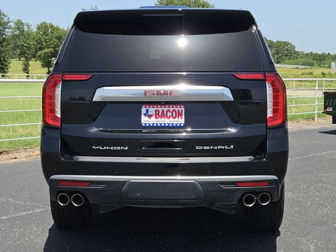 Used 2024 GMC Yukon XL Denali RWD image 5