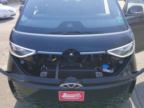 New 2025 Volkswagen ID. Buzz Pro S RWD image 21