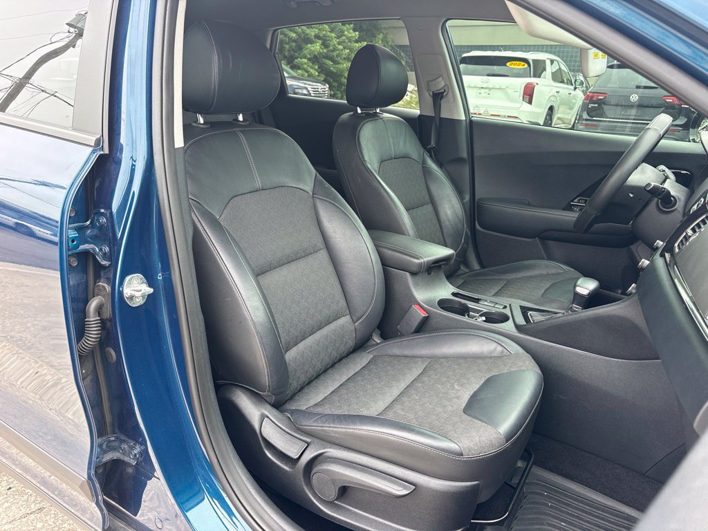 Used 2019 Kia Niro EX FWD image 19