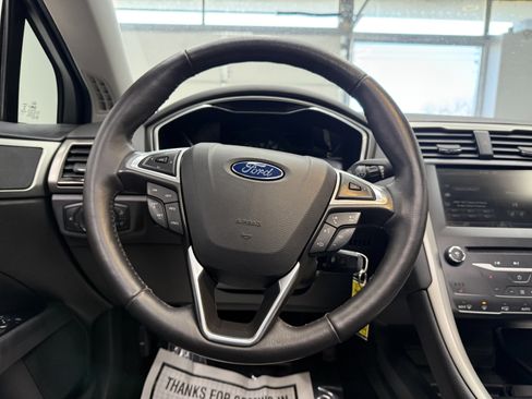 Used 2014 Ford Fusion SE w/ Equipment Group 202A image 15