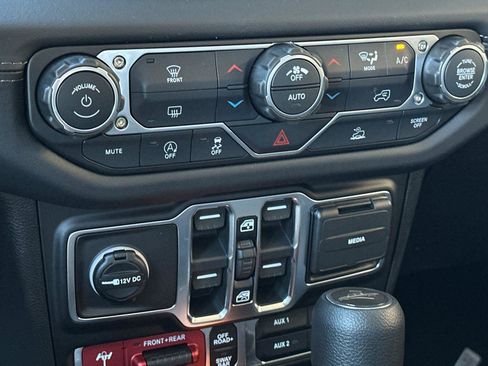 New 2026 Jeep Gladiator Rubicon image 16