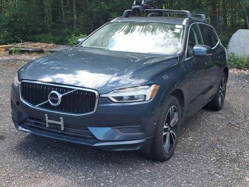 Used 2019 Volvo XC60 T6 Momentum w/ Multimedia Package AWD/4WD image 3