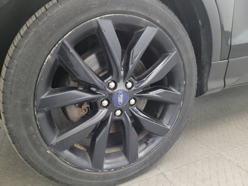 Used 2018 Ford Escape SE w/ SE Sport Appearance Package AWD/4WD image 31