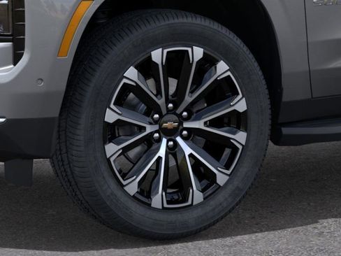 New 2026 Chevrolet Suburban High Country w/ Sun And Tow Package RWD image 9