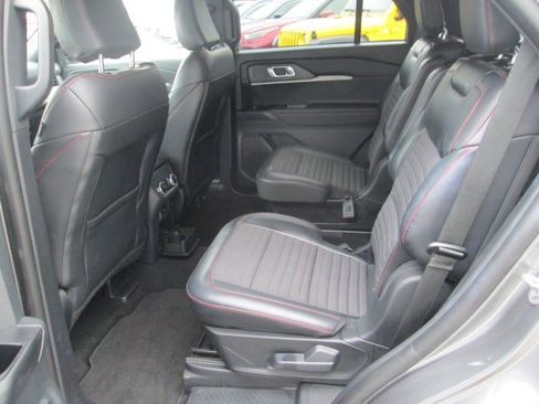 Used 2025 Ford Explorer ST-Line AWD/4WD image 10