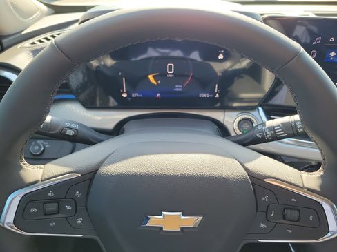 Used 2026 Chevrolet Trax LT w/ Driver Confidence Package FWD image 19