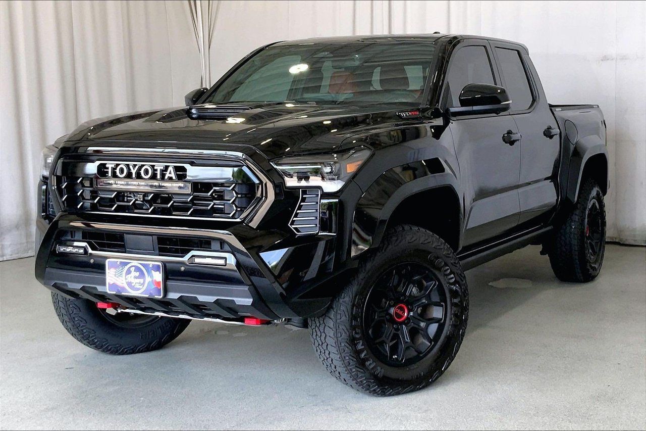 Used 2026 Toyota Tacoma TRD Pro AWD/4WD image 12