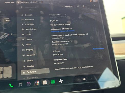 Used 2018 Tesla Model 3 Long Range RWD image 28