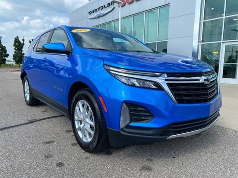Used 2024 Chevrolet Equinox LT FWD image 3