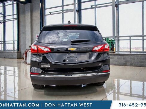Used 2020 Chevrolet Equinox LT w/ Driver Convenience Package image 30