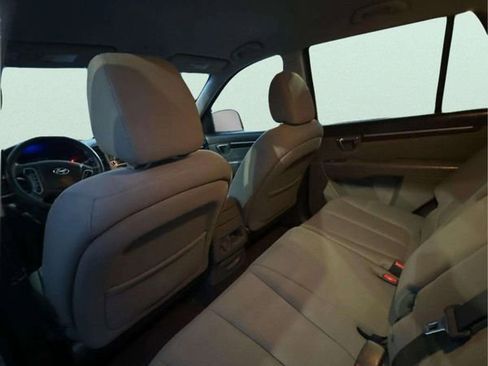 Used 2011 Hyundai Santa Fe GLS image 18