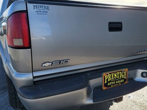 Used 2003 Chevrolet S10 Pickup LS image 36