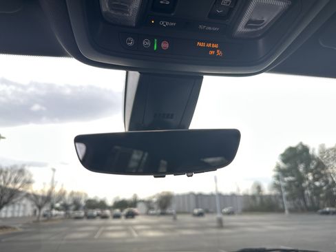 Used 2020 Cadillac XT6 Premium Luxury image 27