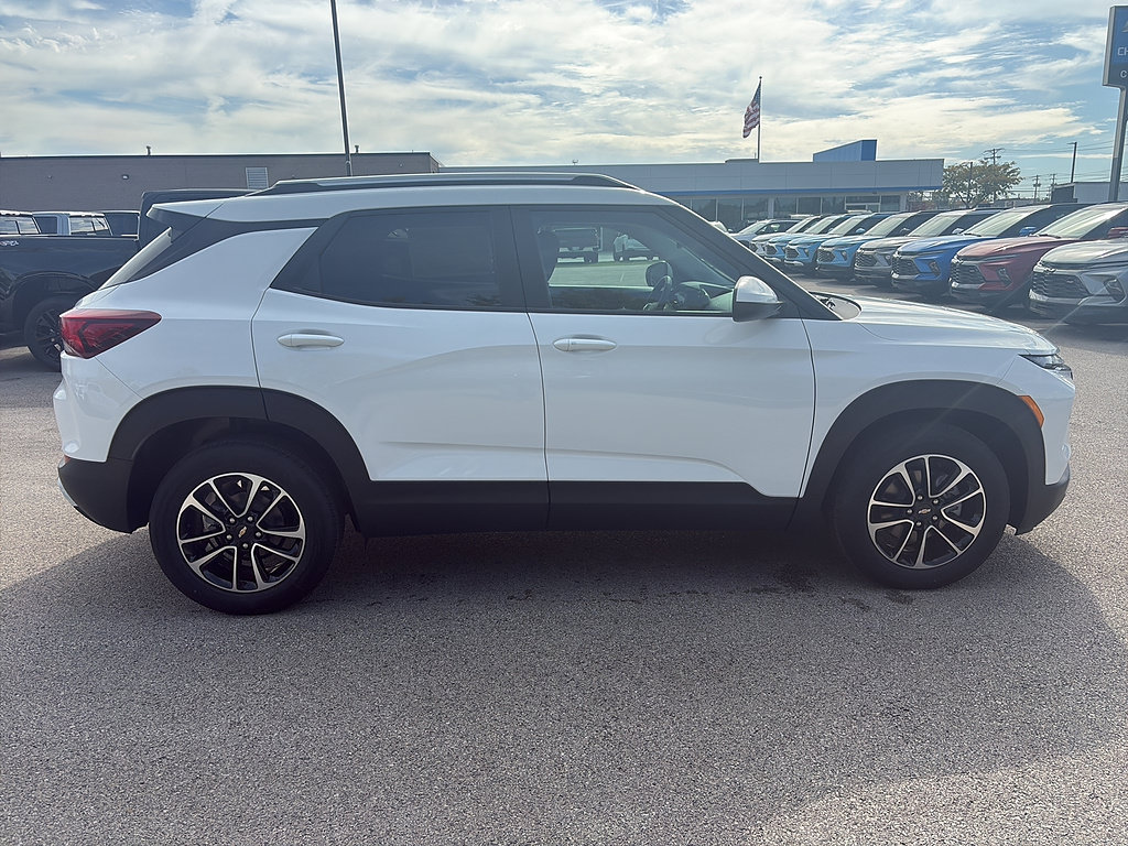 New 2026 Chevrolet TrailBlazer LT w/ Convenience Package FWD image 6