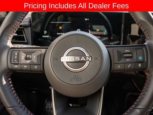 Used 2025 Nissan Kicks SR AWD/4WD image 18