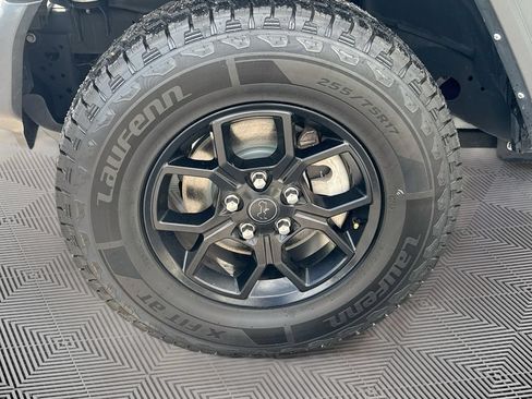 Used 2022 Jeep Wrangler Sport AWD/4WD image 31