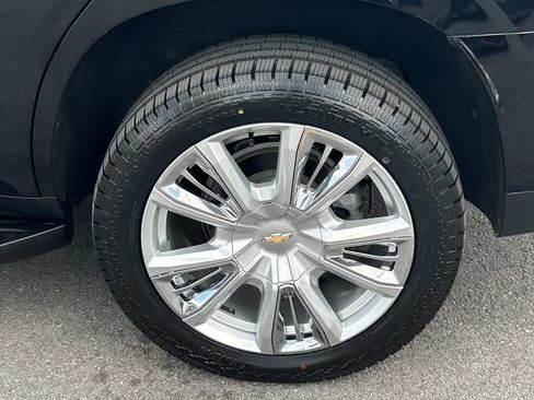 Used 2021 Chevrolet Tahoe High Country RWD image 17