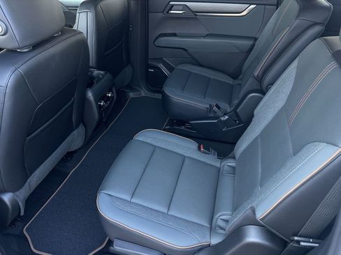 New 2026 GMC Acadia AT4 w/ Luxury Package image 25