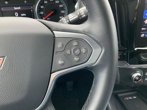 Used 2023 Chevrolet Traverse LT image 32