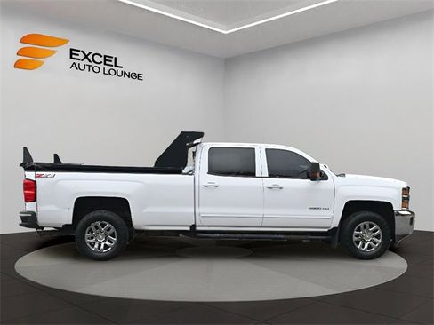 Used 2018 Chevrolet Silverado 3500 LT image 6