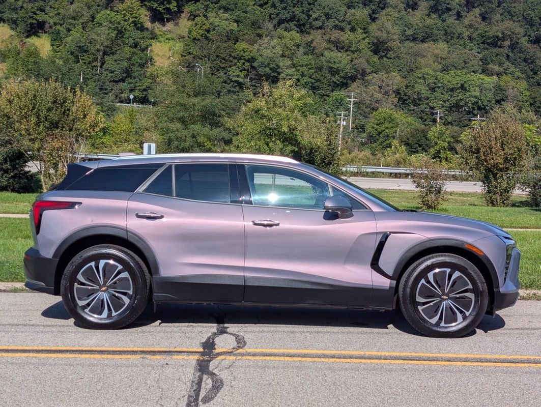 Used 2024 Chevrolet Blazer EV LT AWD/4WD image 6