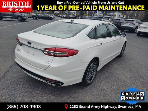 Used 2017 Ford Fusion SE w/ Fusion SE Technology Package image 8
