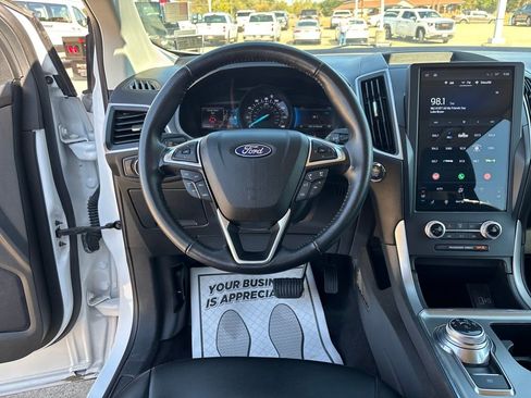 Used 2022 Ford Edge SEL image 14