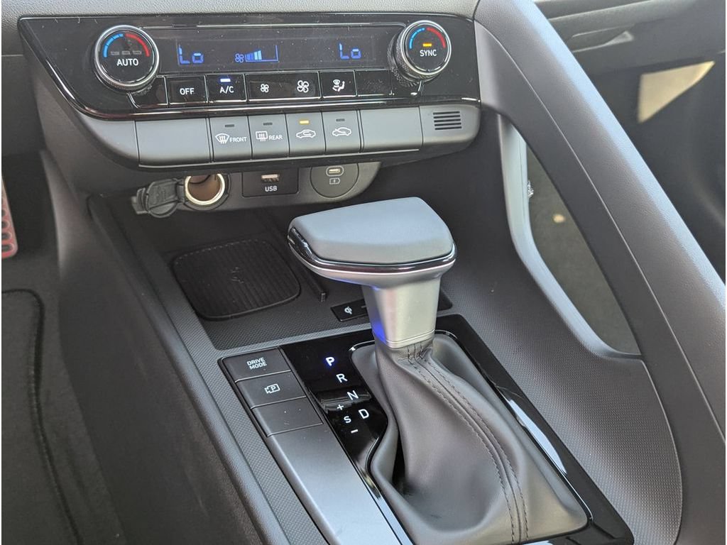 New 2026 Hyundai Elantra SEL FWD image 17