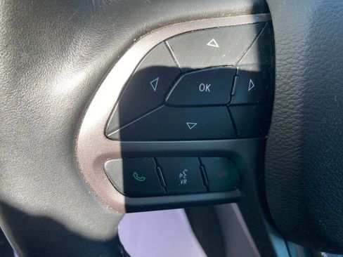Used 2019 Jeep Cherokee Limited AWD/4WD image 42