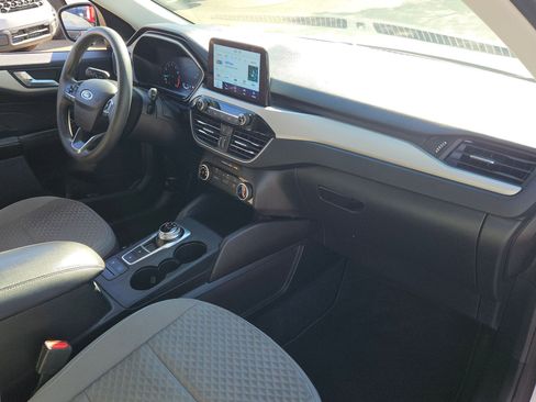 Used 2021 Ford Escape SE image 27