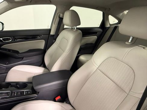 Used 2022 Honda Civic Touring image 28