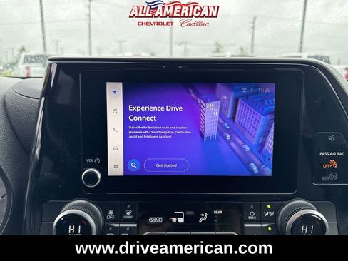 Used 2023 Toyota Highlander L image 13