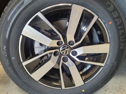 Used 2022 Volkswagen Atlas SE image 31