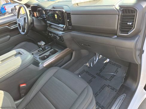 Used 2022 Chevrolet Silverado 1500 LT Trail Boss image 14